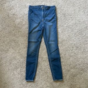 Size 11 Regular Hollister Ultra High-Rise Jegging